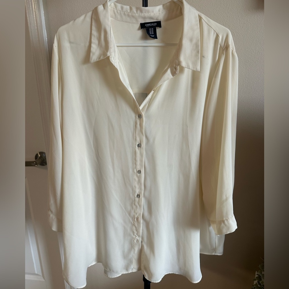 Jones New York Cream Blouse